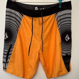 Volcom Mod-Tech Boardshorts Men’s Size 38 Orange Black Surf Swim Shorts